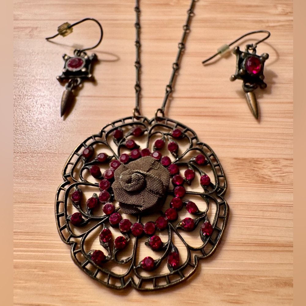 Red and Gold Mariana Inspired Necklace and Earring Set